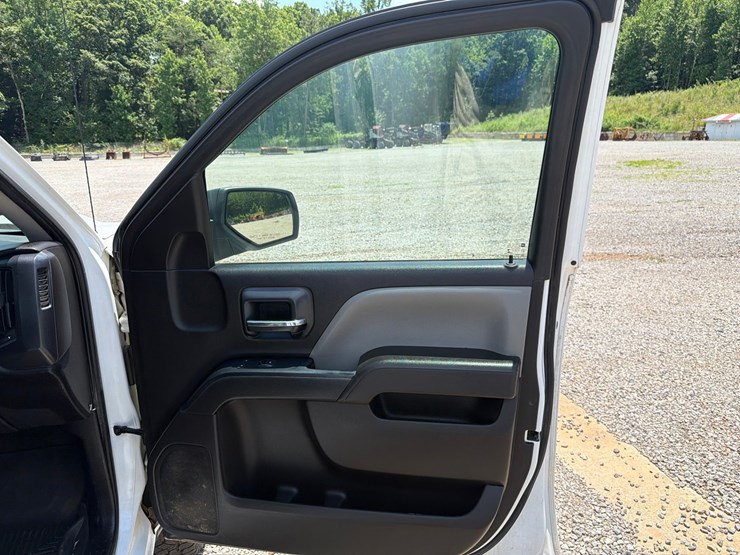 2016-chevrolet-silverado-1500-image-50