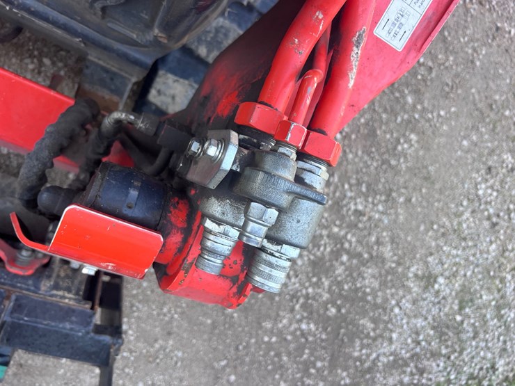 #2093-•-kubota-sv75-image-23