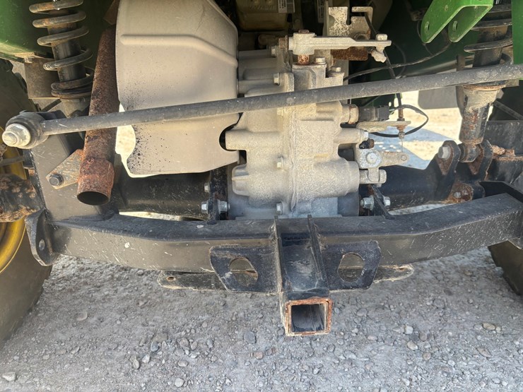 2016-john-deere-gator-image-36