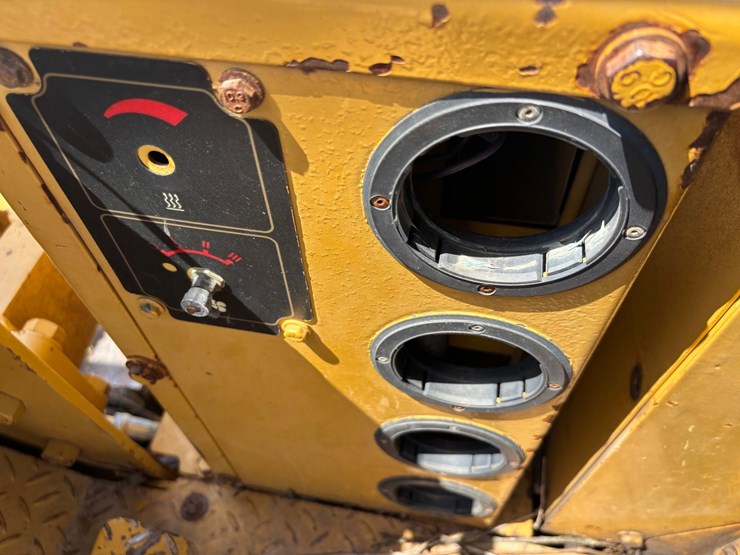 caterpillar-d5c-iii-image-42