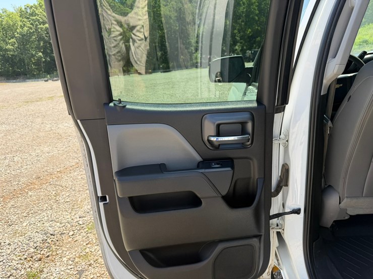 2019-chevrolet-silverado-1500-image-42