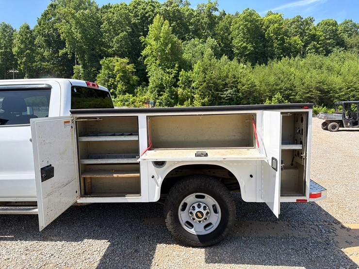 2018-chevrolet-2500-image-70