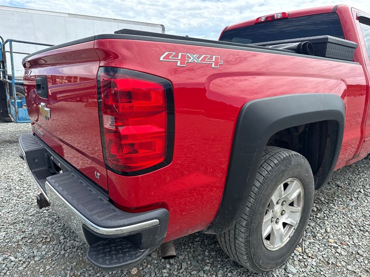 2015-chevrolet-1500-image-23