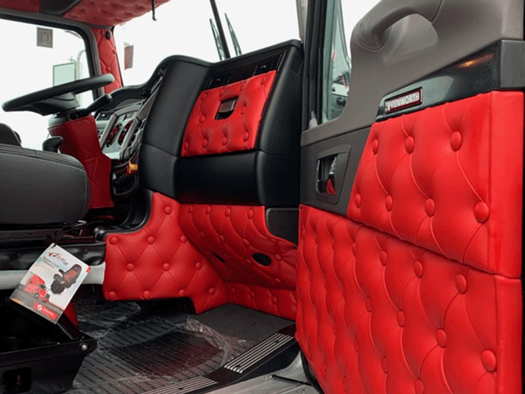 2023-kenworth-w900l-image-6