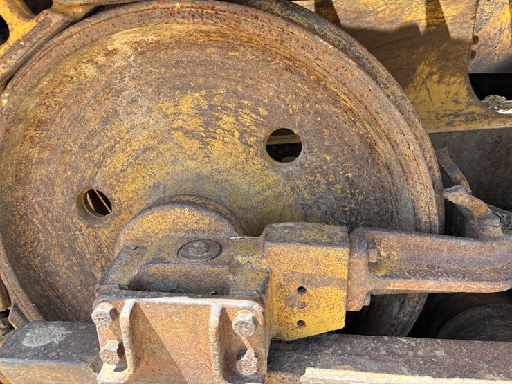 caterpillar-d5c-iii-image-79
