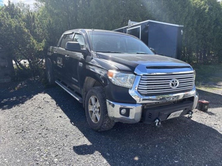2017-toyota-tundra-image-1