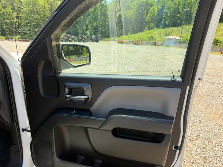 2019-chevrolet-silverado-1500-image-49