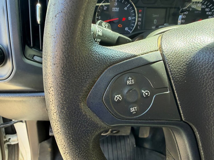 2019-chevrolet-silverado-1500-image-33