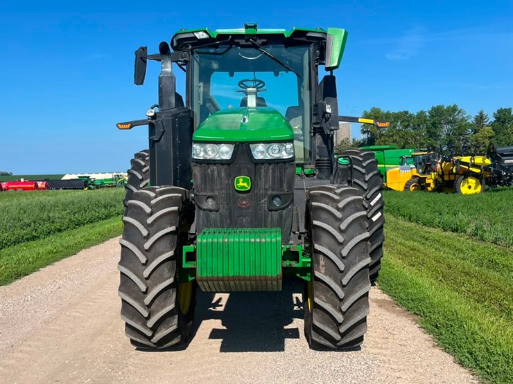 2023-john-deere-7r-210-image-15