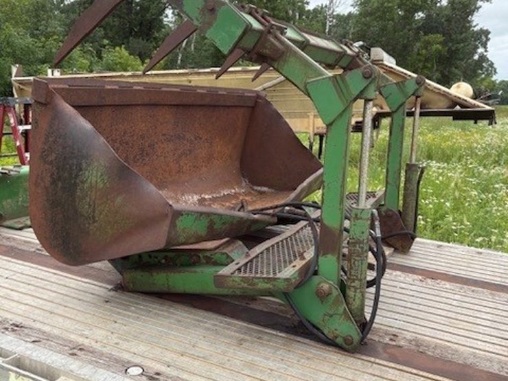 john-deere-265-image-6