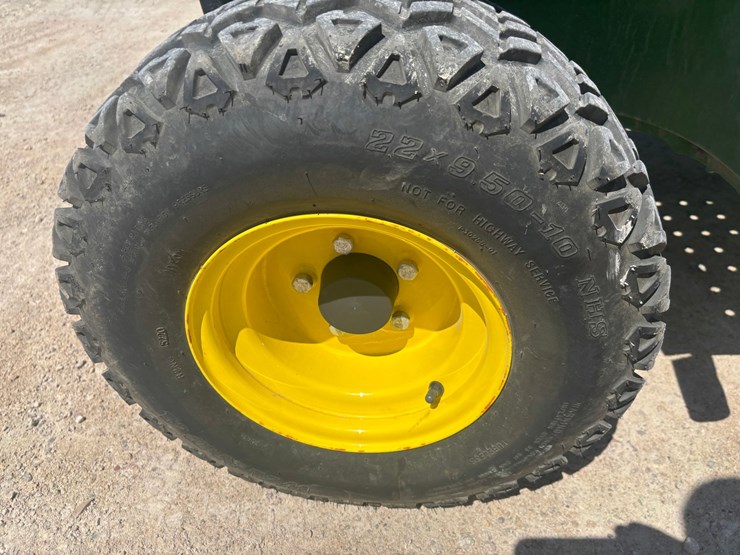 2016-john-deere-gator-image-46