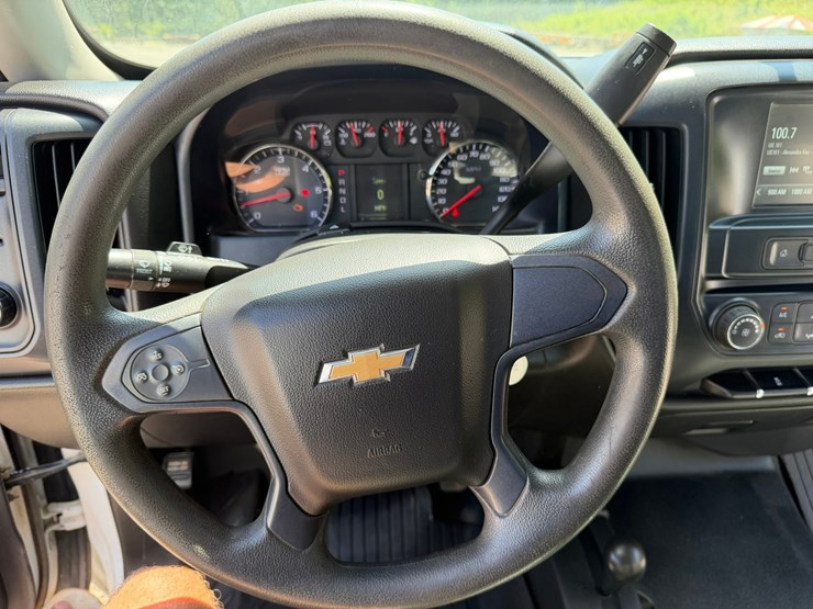 2019-chevrolet-silverado-1500-image-25