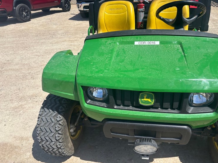 2016-john-deere-gator-image-13