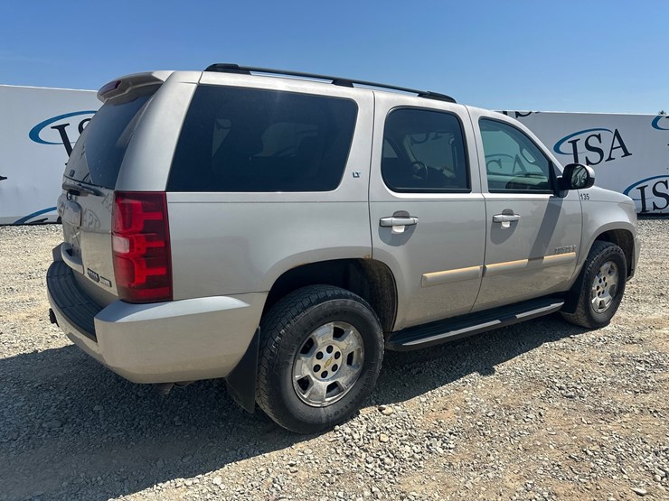 chevrolet-tahoe-image-5