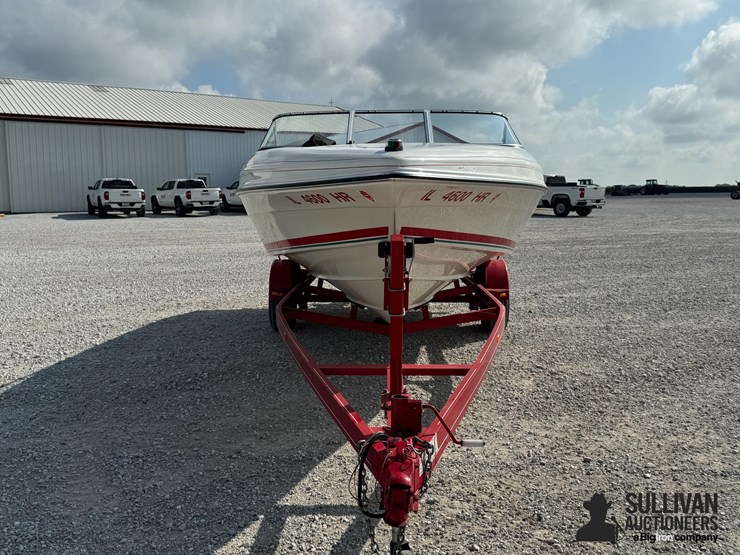 run-#21---1994-rinker-209-special-bow-rider-boat-image-2