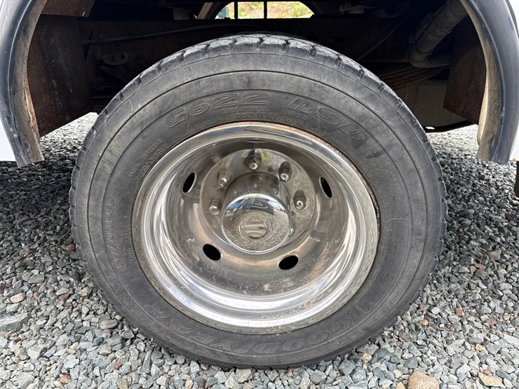 2001-ford-f450-image-75