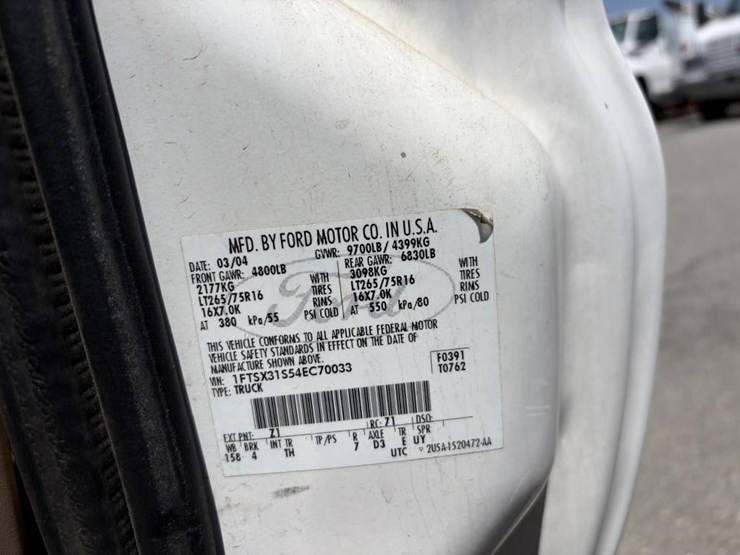 2004-ford-f350-image-18