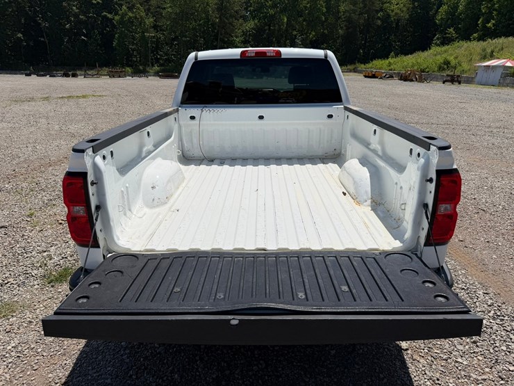 2019-chevrolet-silverado-1500-image-15