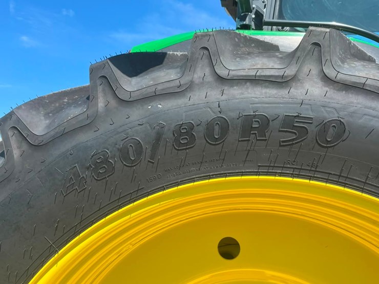 2023-john-deere-7r-210-image-23