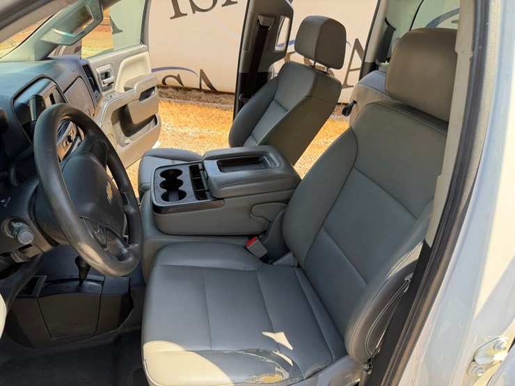 2019-chevrolet-silverado-1500-image-25