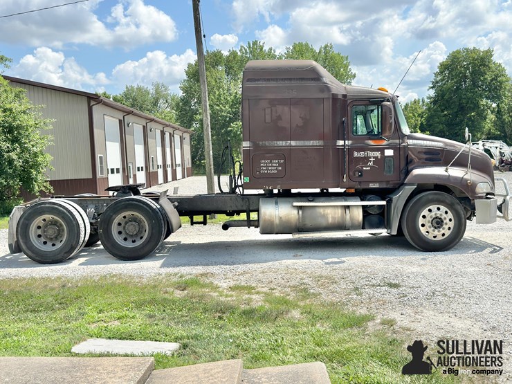 2001-mack-cx613-vision-t/a-sleeper-truck-tractor-image-4