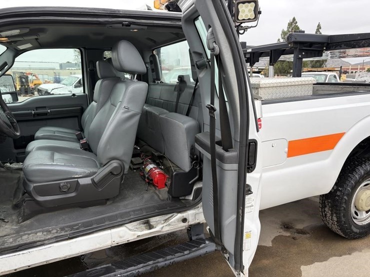 2016-ford-f350-xl-image-15