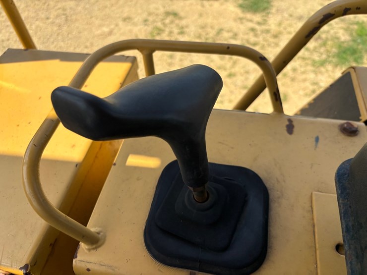 caterpillar-d5c-iii-image-41