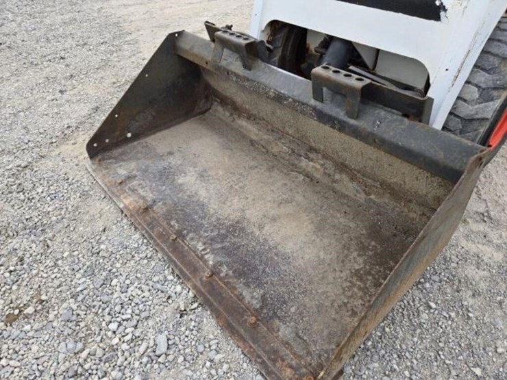 2012-bobcat-s70-image-21