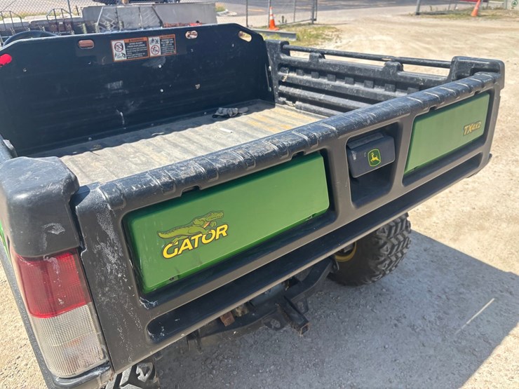 2016-john-deere-gator-image-11