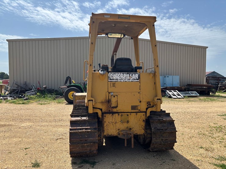 caterpillar-d5c-iii-image-3
