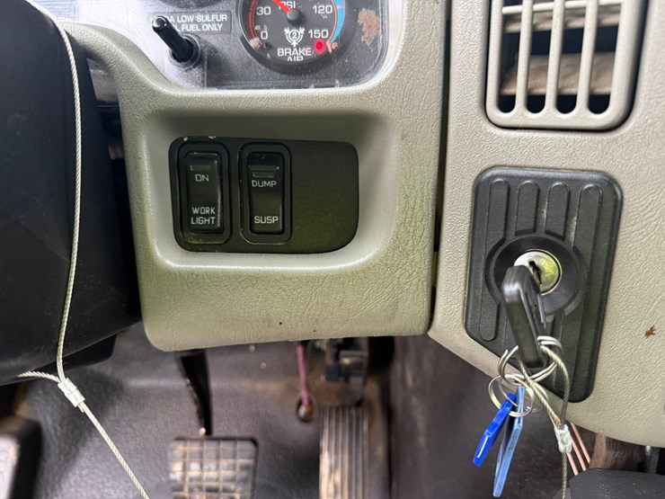 2011-international-durastar-4300-image-71