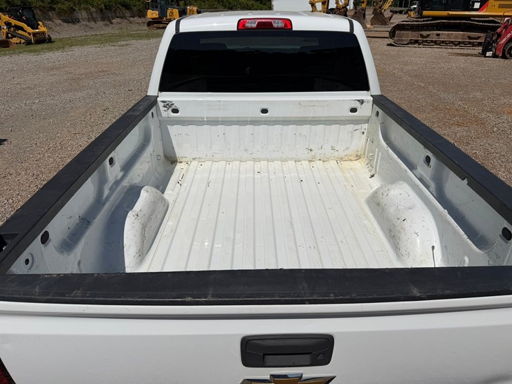 2019-chevrolet-silverado-1500-image-16