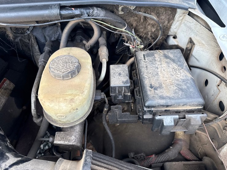 2001-ford-f450-image-17