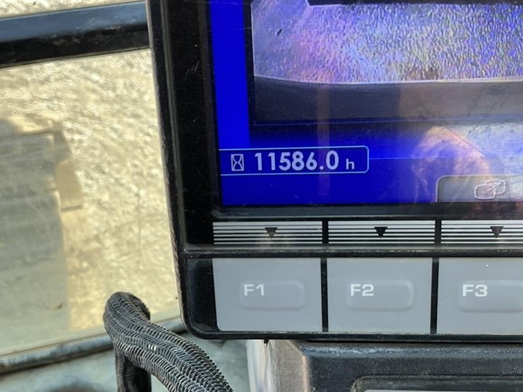 2017-komatsu-pc490-lc-11-image-15