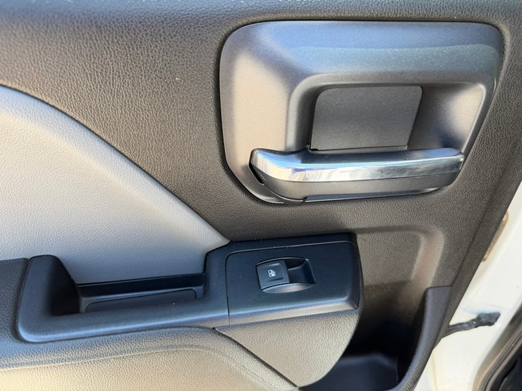 2019-chevrolet-silverado-1500-image-43