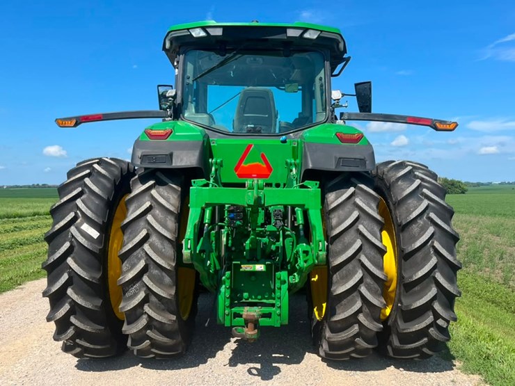 2023-john-deere-7r-210-image-6