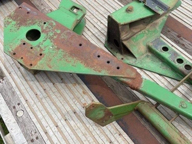 john-deere-265-image-10