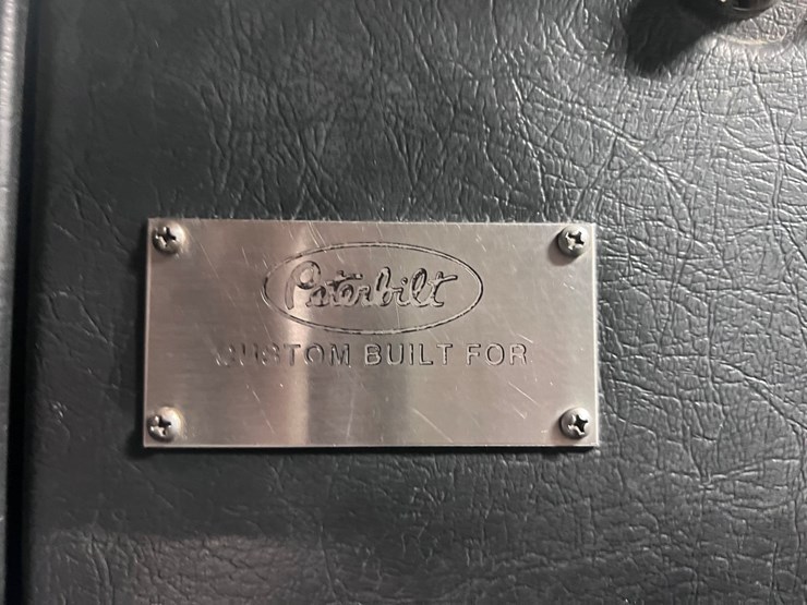 peterbilt-379-image-56