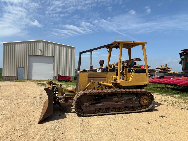 caterpillar-d5c-iii-image-1