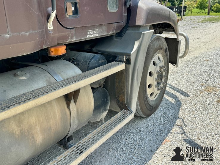 2001-mack-cx613-vision-t/a-sleeper-truck-tractor-image-17