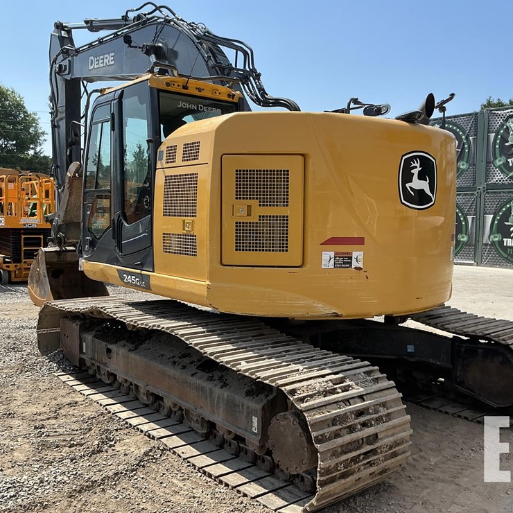 2022 DEERE 245G LC
