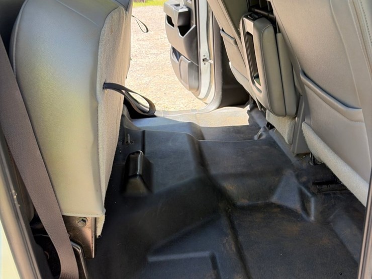 2019-chevrolet-silverado-1500-image-29