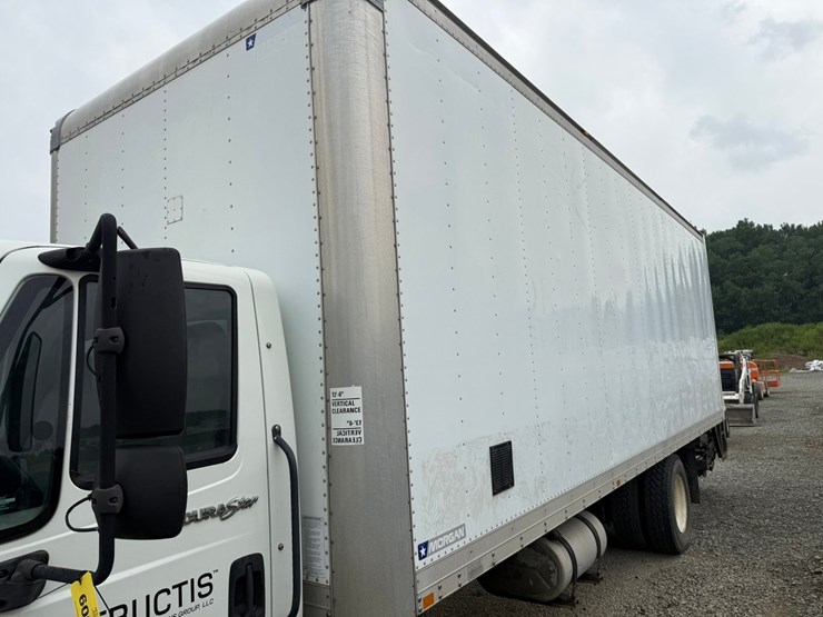 2011-international-durastar-4300-image-64