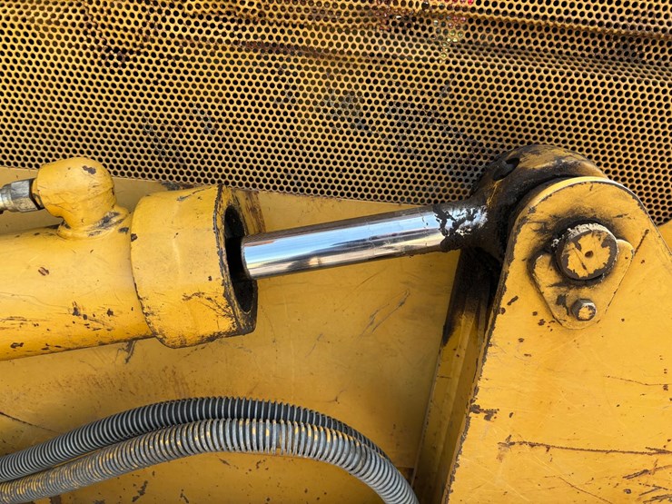 caterpillar-d5c-iii-image-62