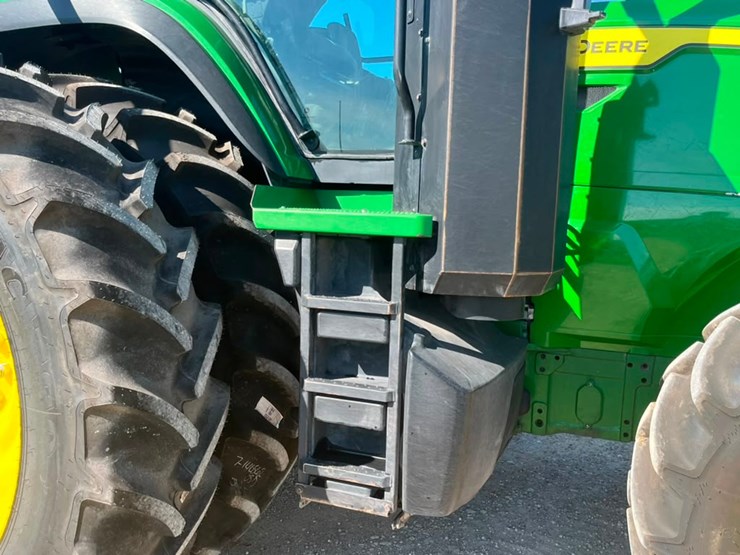 2023-john-deere-7r-210-image-57