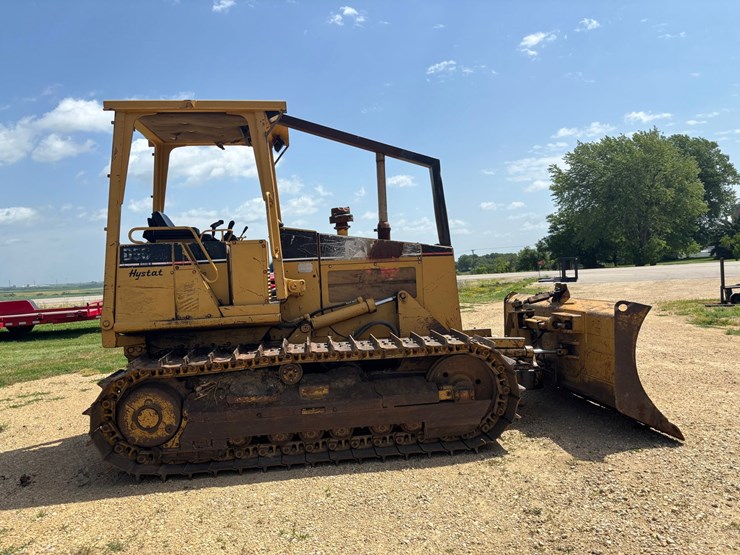 caterpillar-d5c-iii-image-4
