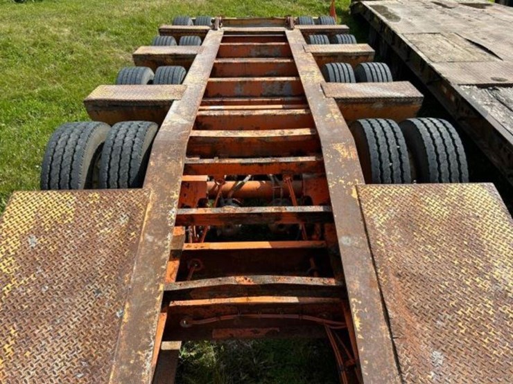 2010-eager-beaver-50gsl/3-50-ton-quad/a-lowboy-112-image-16