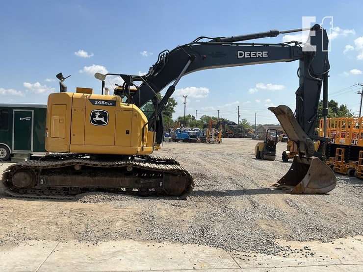 2022-deere-245g-lc-image-4