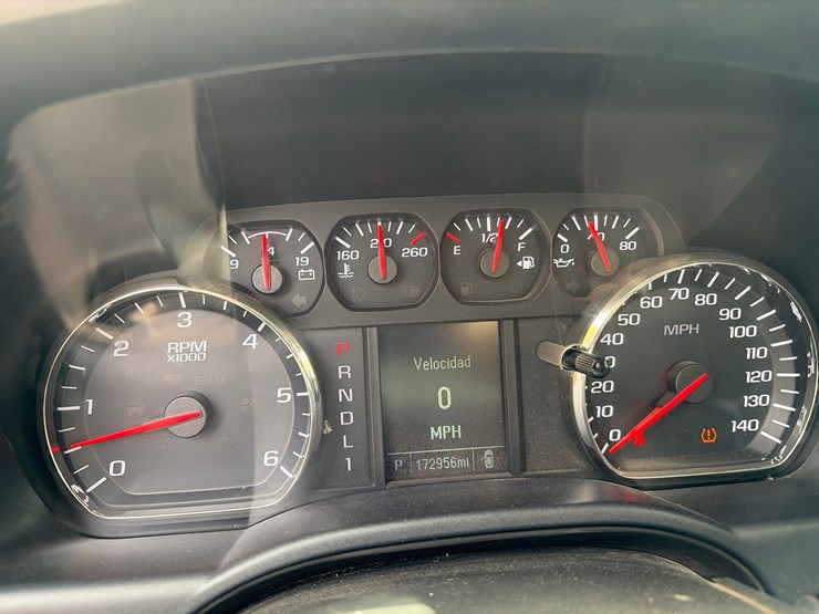 2018-chevrolet-2500-image-11