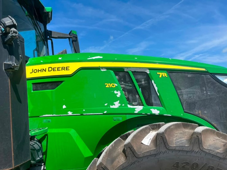 2023-john-deere-7r-210-image-55